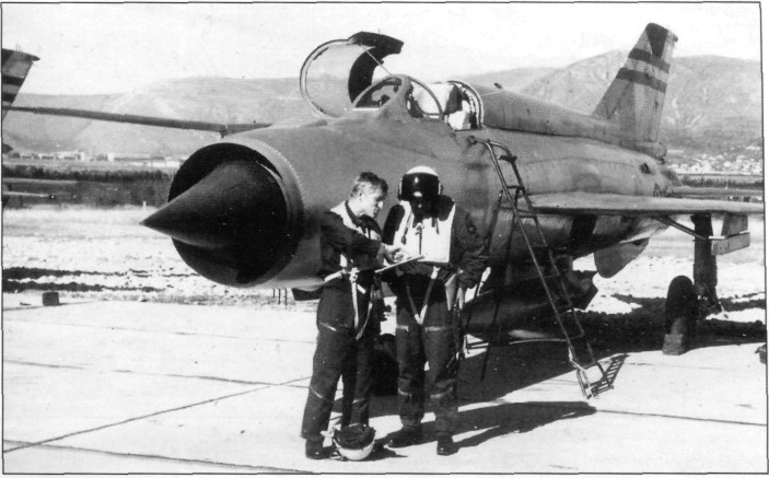 MiG21F5Y003.jpg
