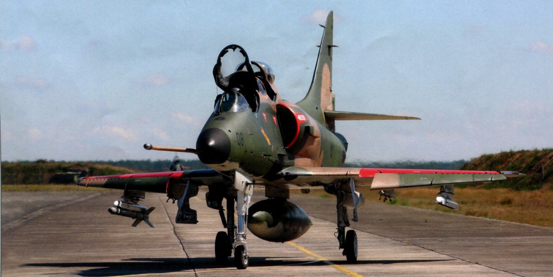 A4SkyHok045.jpg