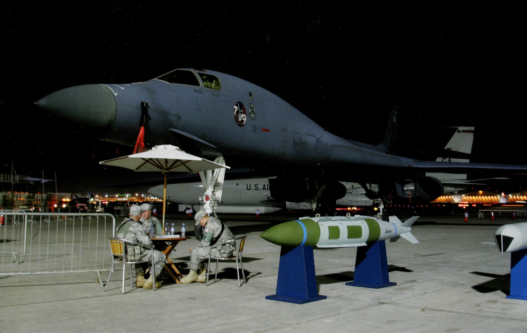 B-1B069.jpg