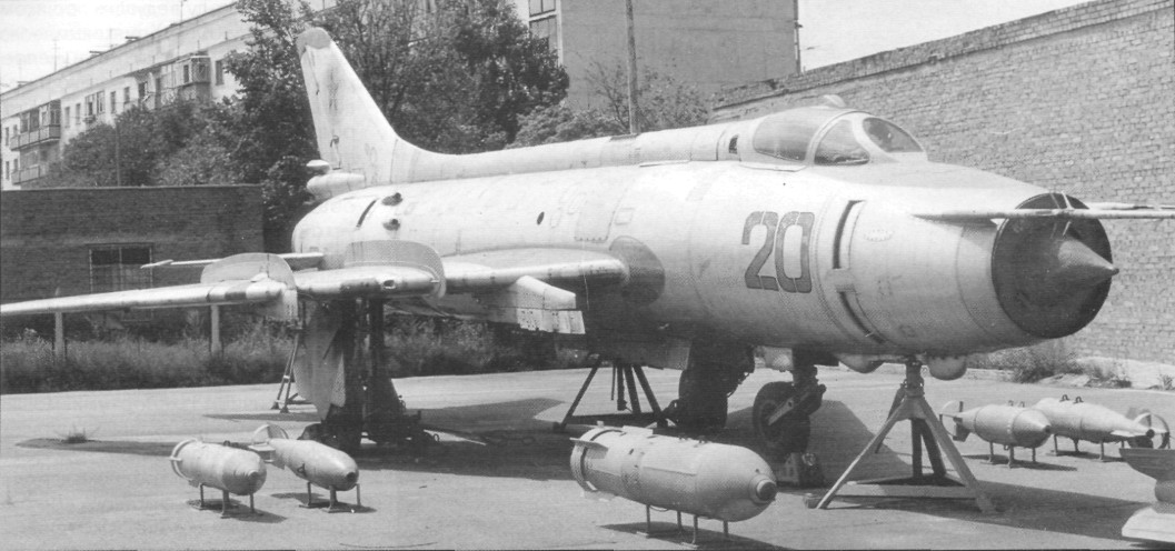 Su-17_2131.jpg