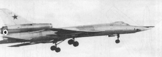 Tu22PltM023.jpg