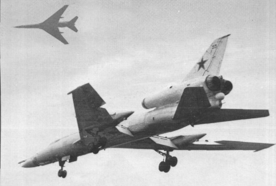 Tu22PltM029.jpg