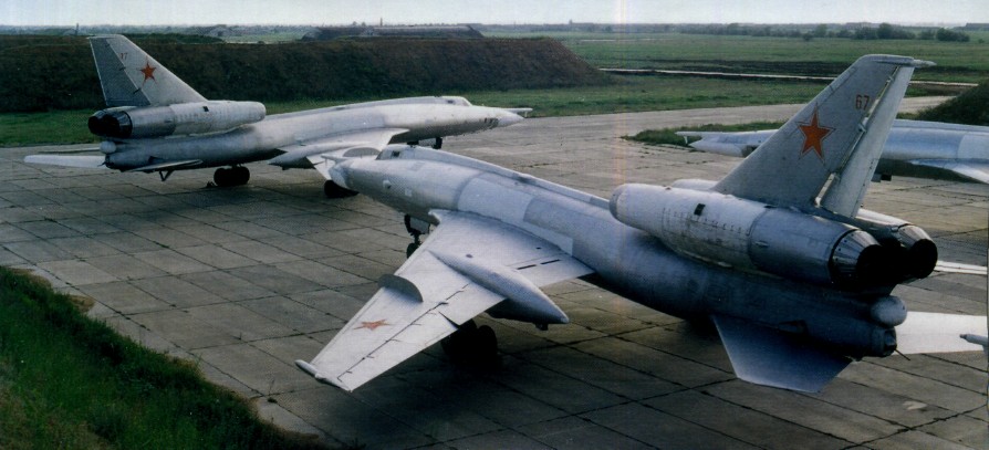 Tu22PltM041.jpg